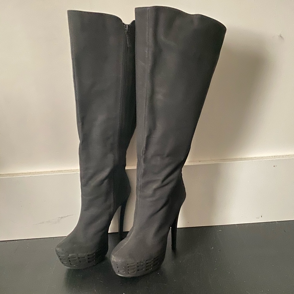 Black platform boots